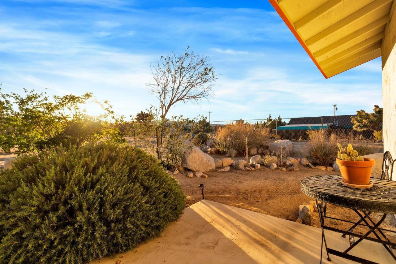 Dez-Art Retreat Villa Yucca Valley Exterior photo