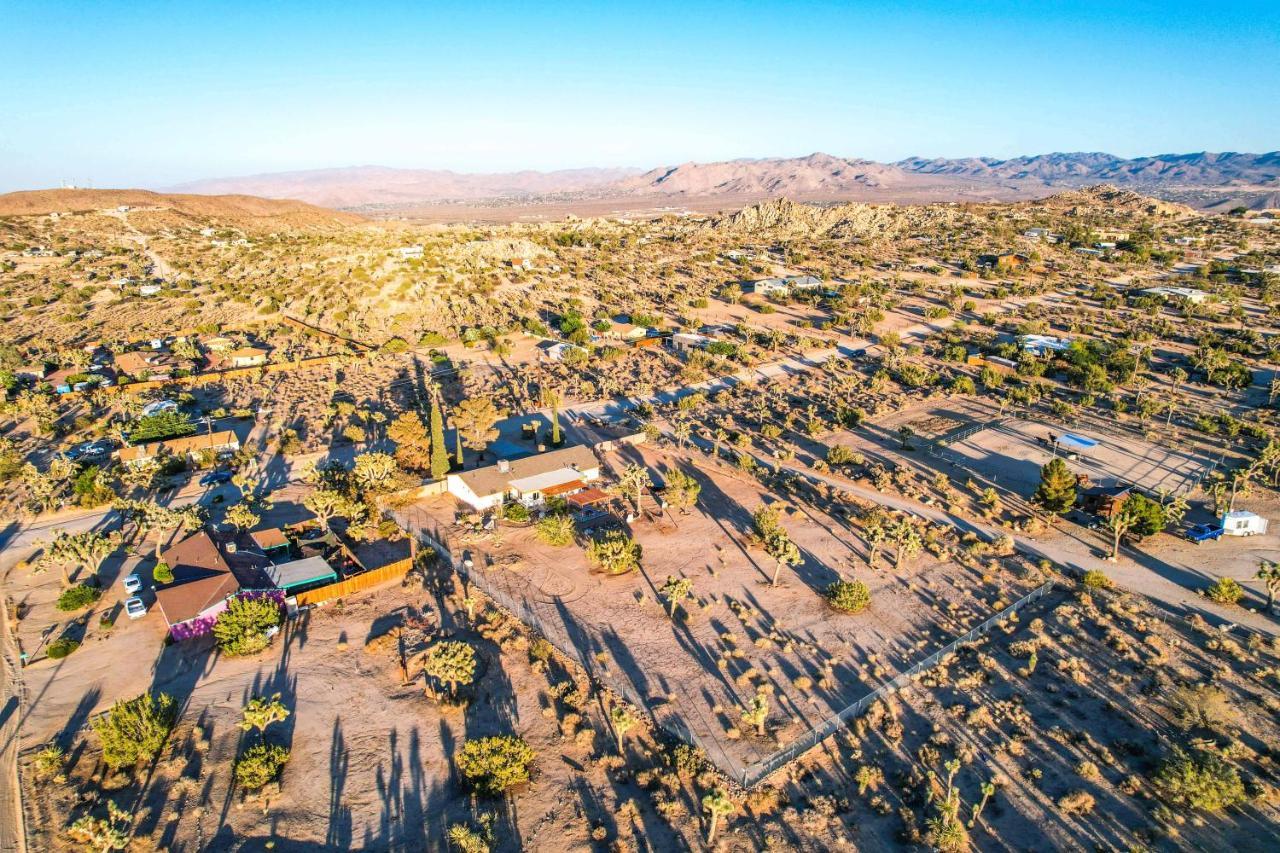 Dez-Art Retreat Villa Yucca Valley Exterior photo