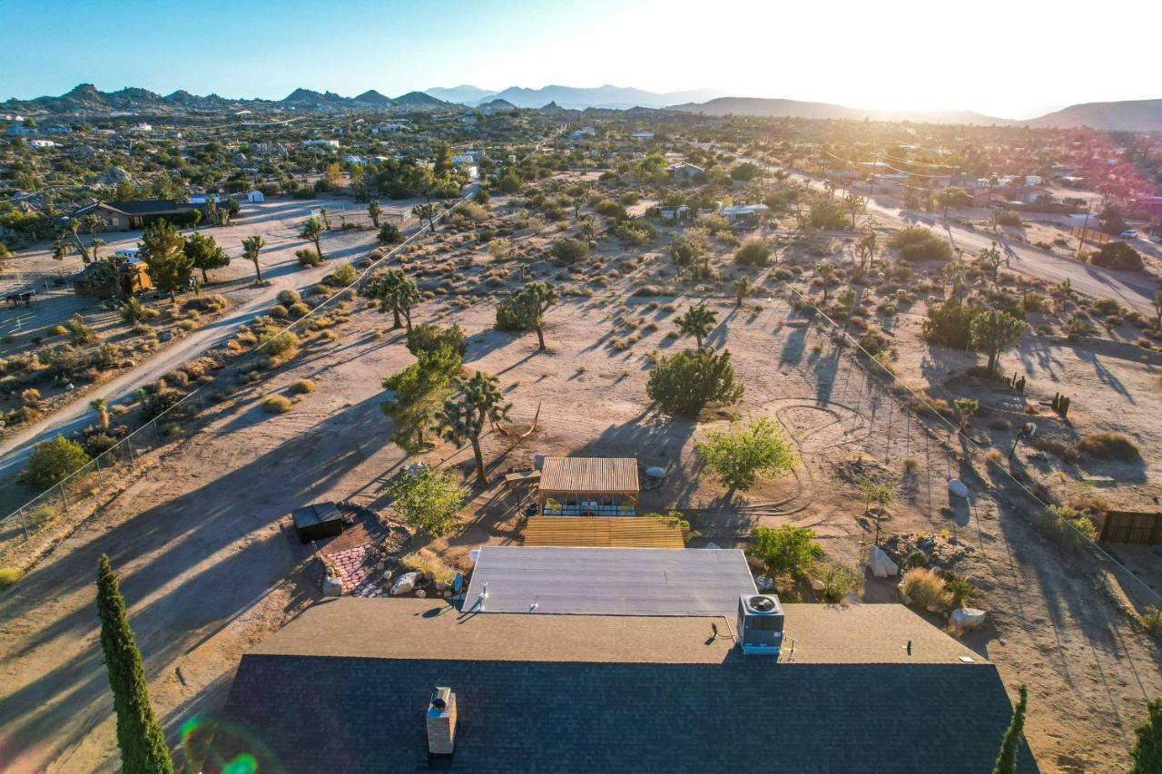 Dez-Art Retreat Villa Yucca Valley Exterior photo